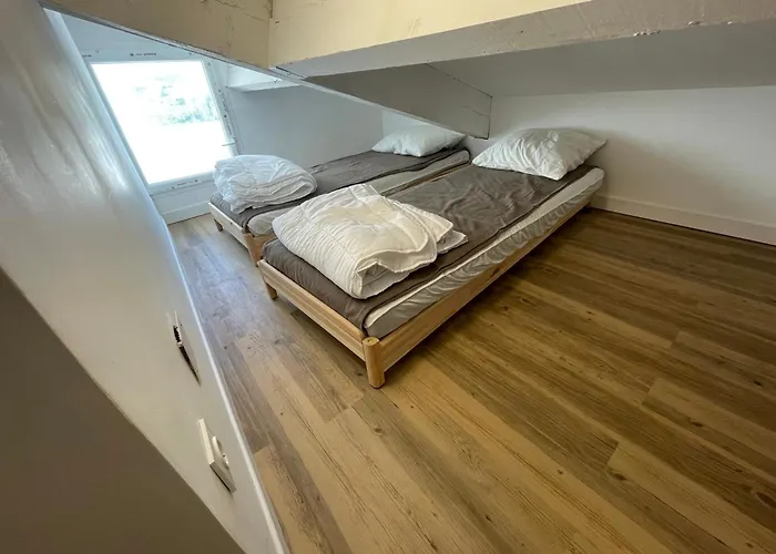 Eldorado-jacuzzi-sauna-solarium-piscine Nyaraló *